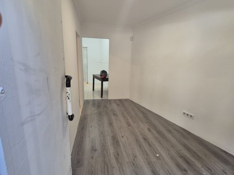 First photo of the property