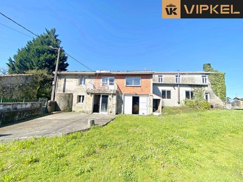 First photo of the property