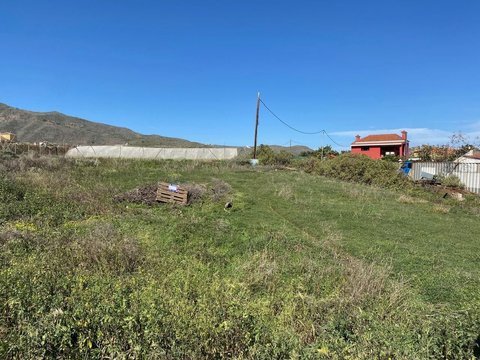 First photo of the property