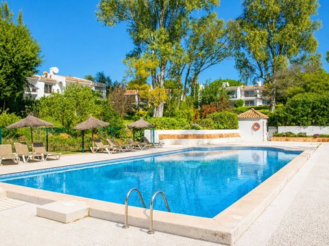 2-bedroom freehold villa in Estepona — photo 1 of 1