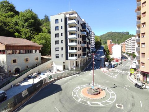 First photo of the property