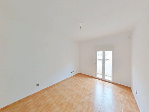 First photo of the property