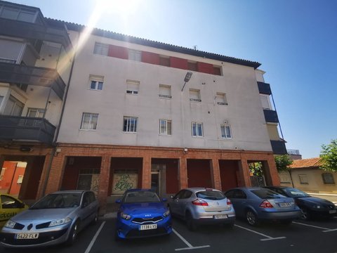 First photo of the property