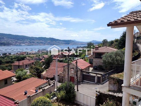 First photo of the property