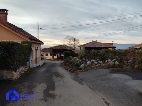 Prima fotografie a proprietății