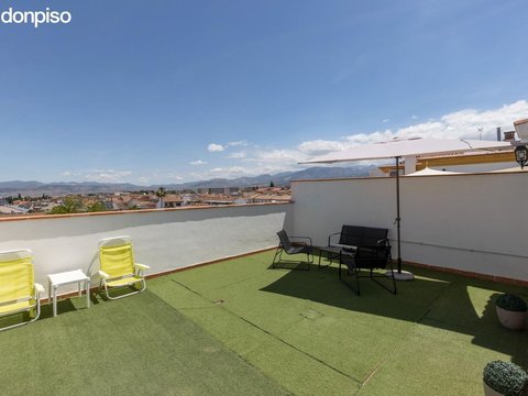 First photo of the property