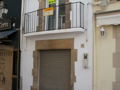 Fotografía del inmueble reportado: 700 €/mes — Girona, Girona