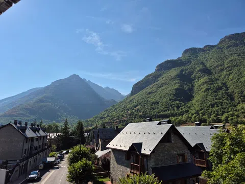 Fotografía del inmueble reportado: 1.500 €/mes — Huesca, Huesca