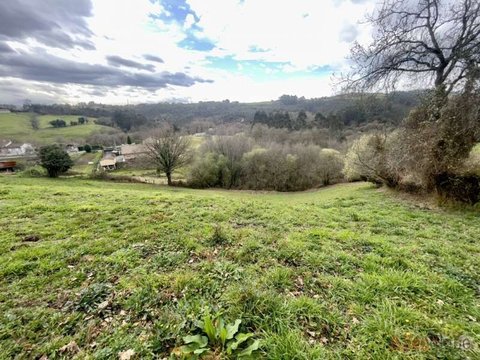 First photo of the property