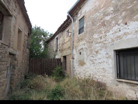 First photo of the property
