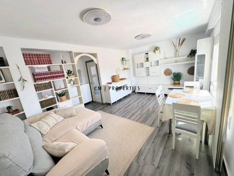 First photo of the property