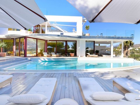 7-bedroom freehold villa in Marbella — photo 1 of 5
