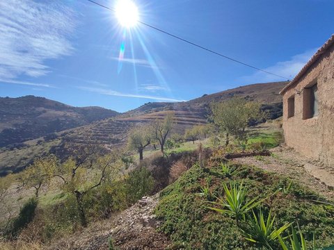 First photo of the property