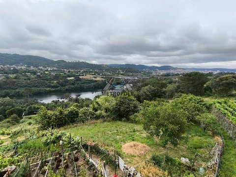 First photo of the property