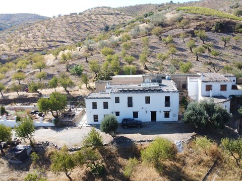 First photo of the property
