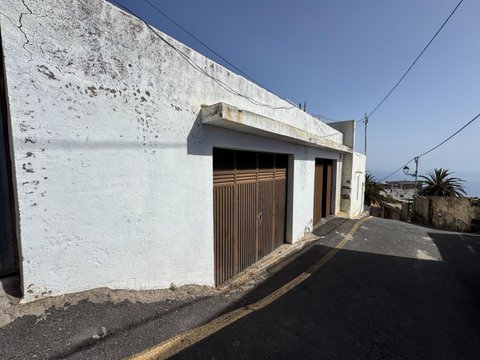 1-bedroom freehold villa in Guía de Isora — photo 1 of 5