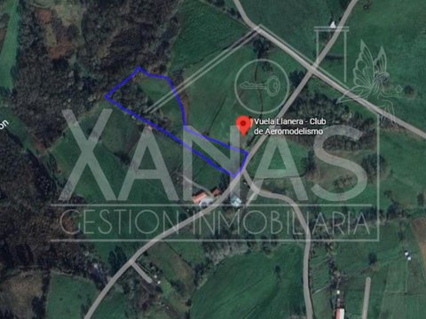 First photo of the property