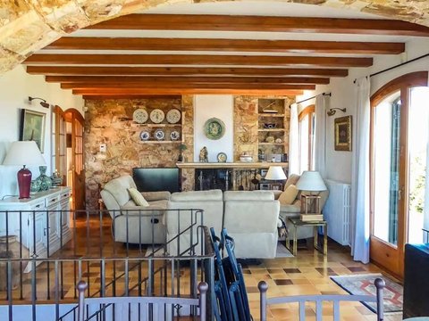 7-bedroom freehold villa in Begur — photo 1 of 1