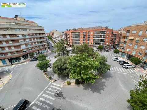 First photo of the property