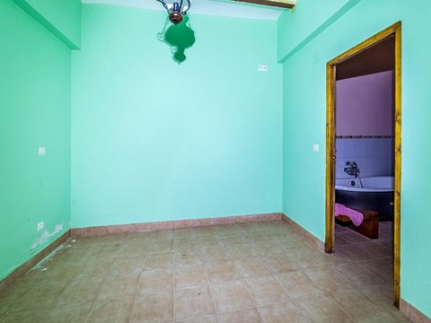 Перша фотографія об’єкта нерухомості