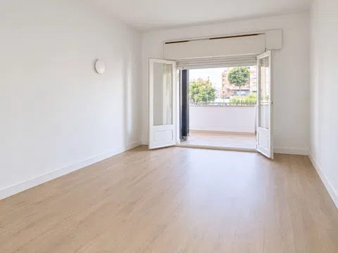 Fotografía del inmueble reportado: 800 €/mes — Girona, Girona