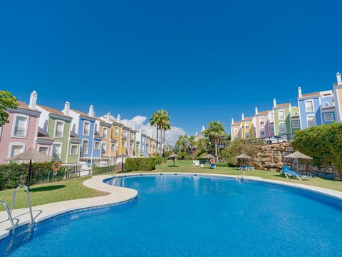 3-bedroom freehold villa in Casares — photo 1 of 5
