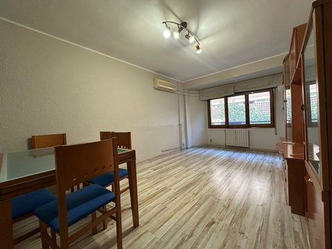 Перша фотографія об’єкта нерухомості