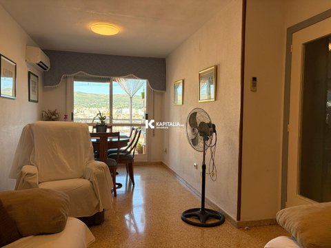 First photo of the property