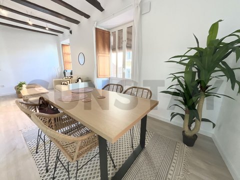 First photo of the property