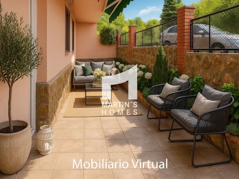 First photo of the property