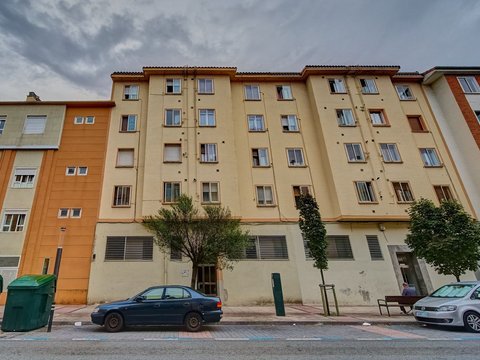 First photo of the property