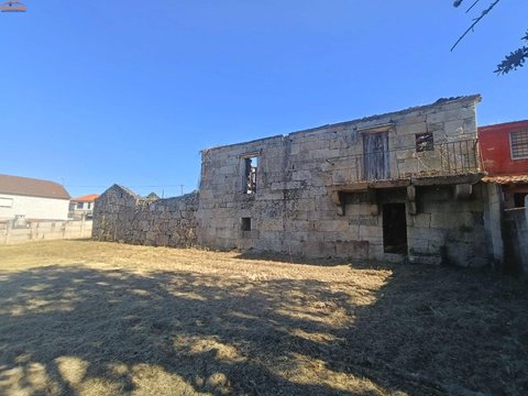 First photo of the property