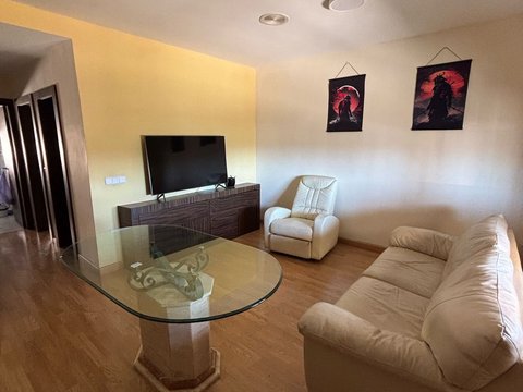 First photo of the property