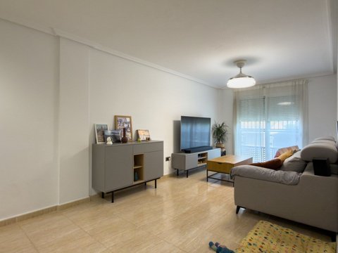 First photo of the property