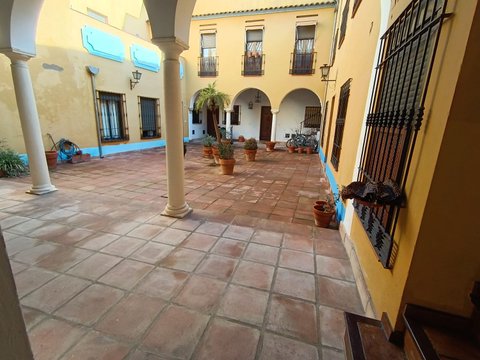 First photo of the property
