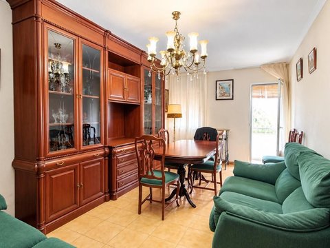 First photo of the property