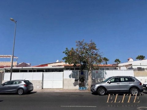 3-bedroom freehold villa in San Bartolomé de Tirajana — photo 1 of 5