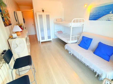 Fotografía del inmueble reportado: 500 €/mes — Girona, Girona