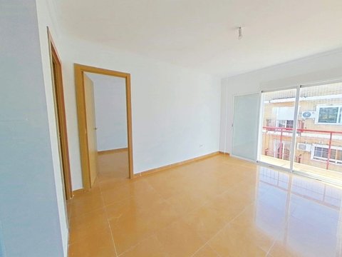 First photo of the property