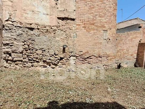 First photo of the property