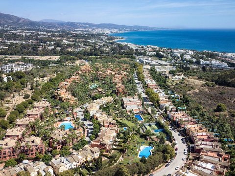 4-bedroom freehold villa in Marbella — photo 1 of 1