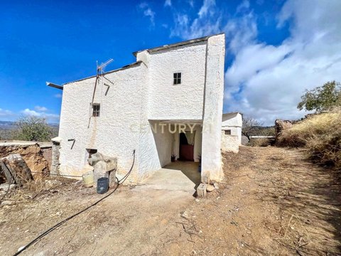 First photo of the property