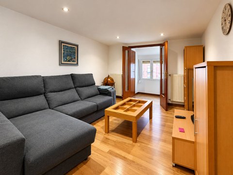 First photo of the property