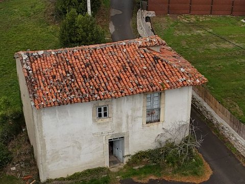 First photo of the property