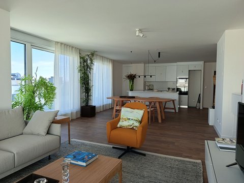 First photo of the property