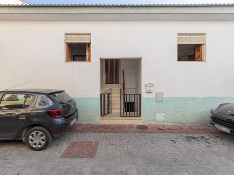 First photo of the property