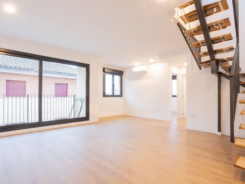 First photo of the property