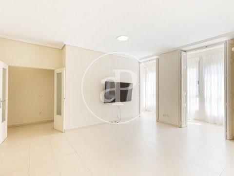 First photo of the property