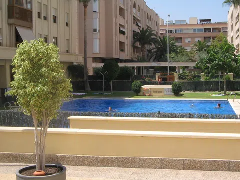 Fotografía del inmueble reportado: 1.020 €/mes — Alicante, Alicante