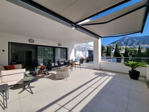 First photo of the property